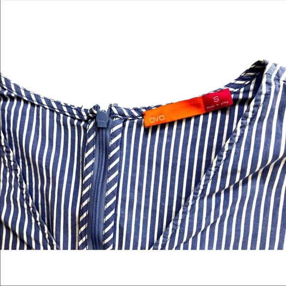 🥂[2/$30] Ava pinstripe bell sleeve striped top - Picture 4 of 6